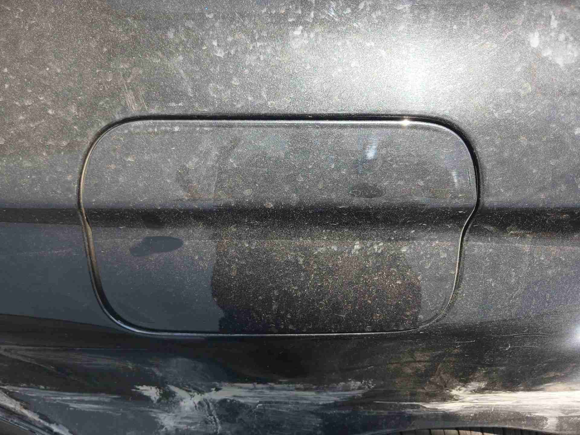 TAPA EXTERIOR COMBUSTIBLE