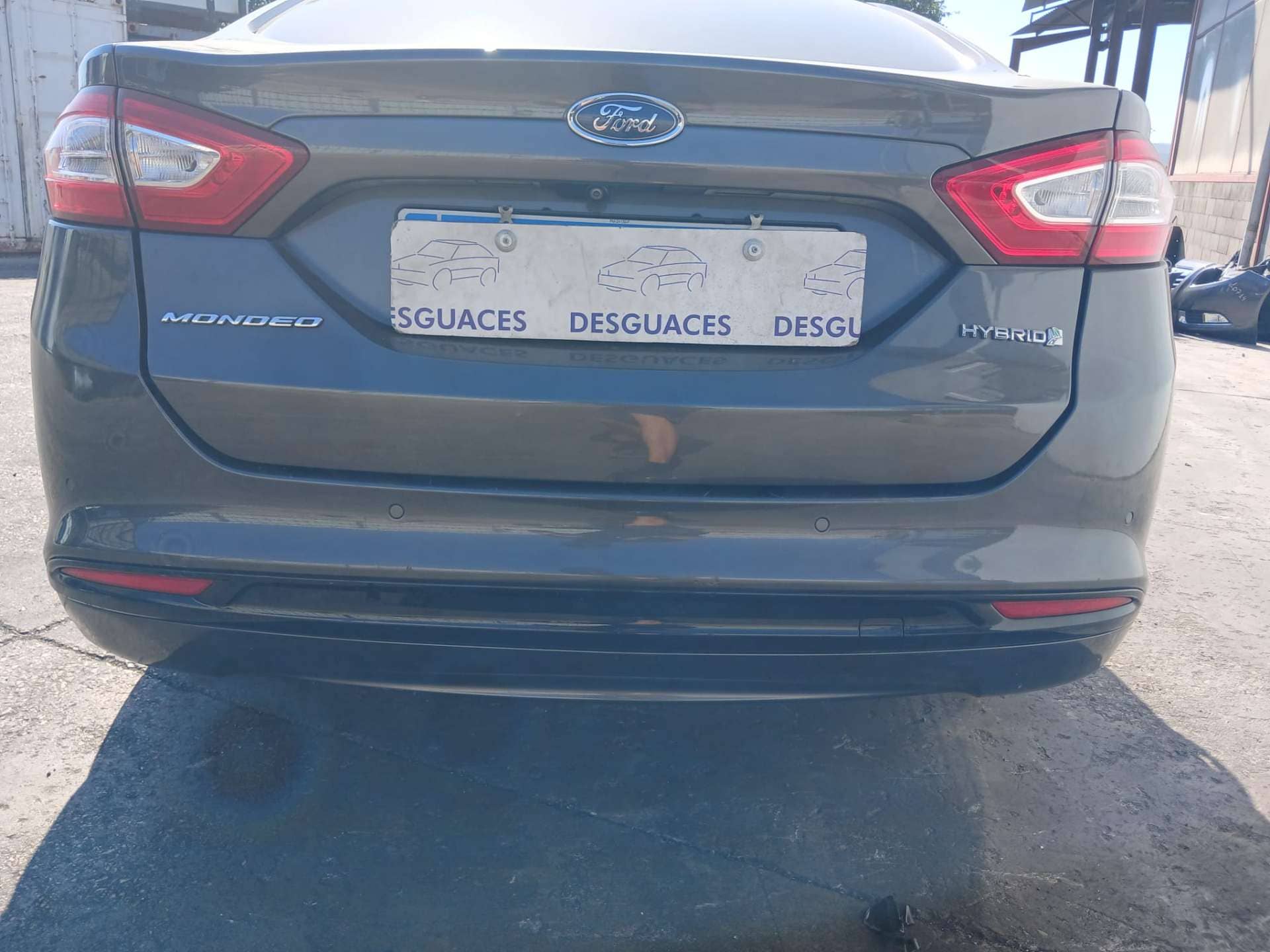 PARAGOLPES TRASERO