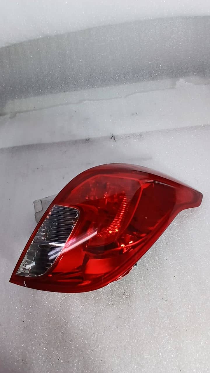 PILOTO TRASERO DERECHO
