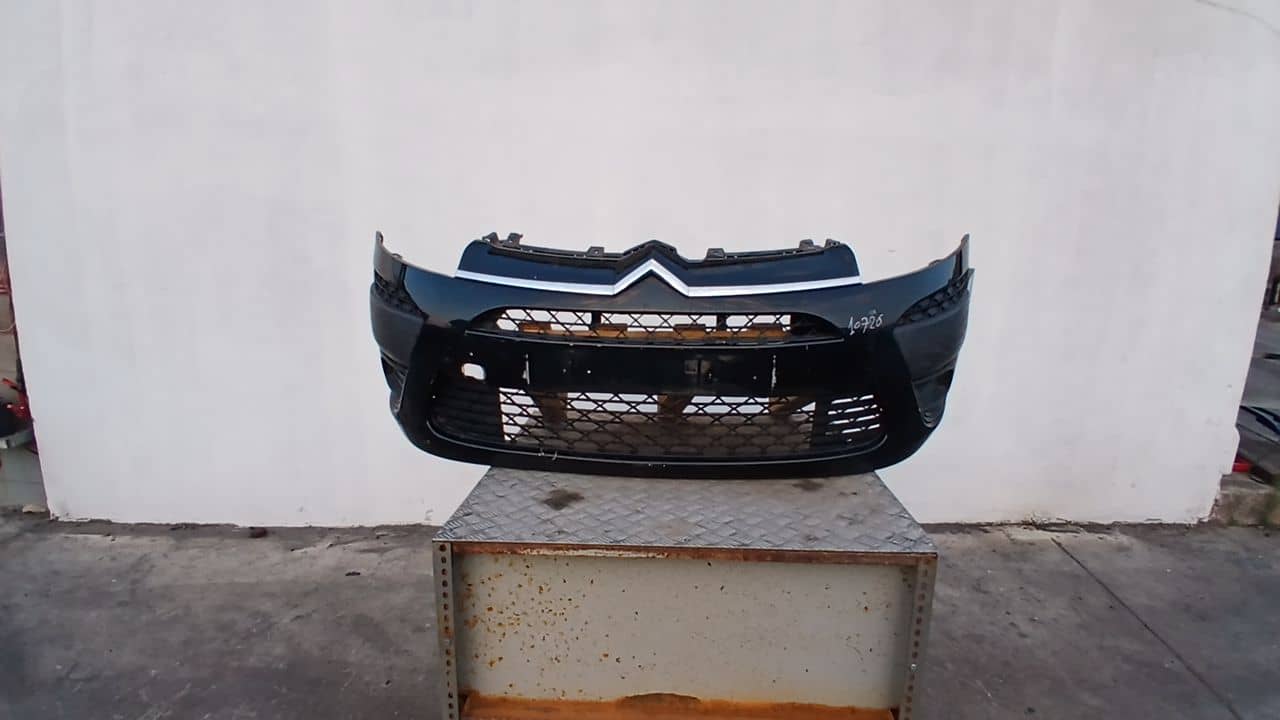 PARAGOLPES DELANTERO