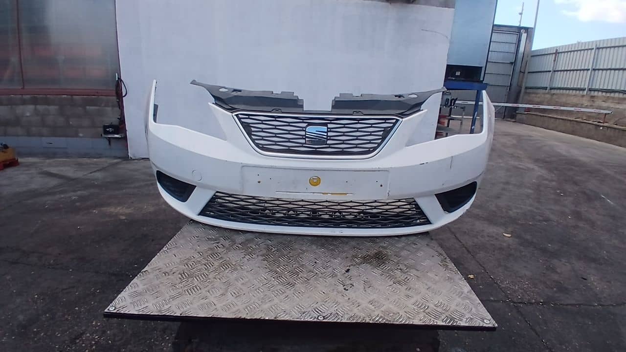 PARAGOLPES DELANTERO