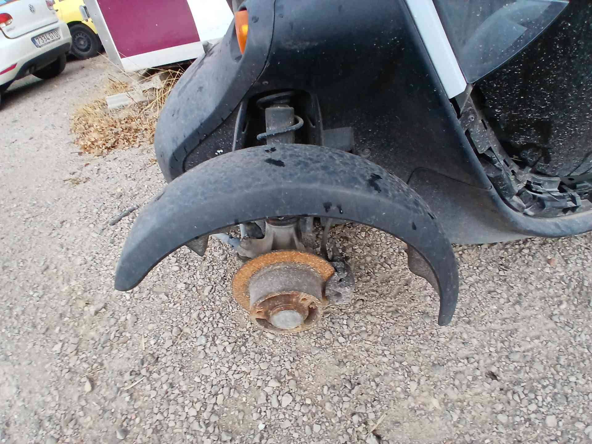 PASO RUEDA DELANTERO IZQUIERDO