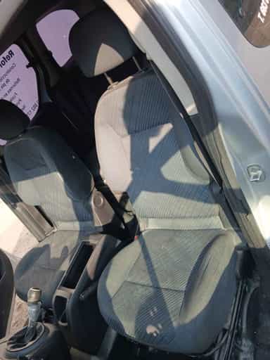 ASIENTO DELANTERO IZQUIERDO