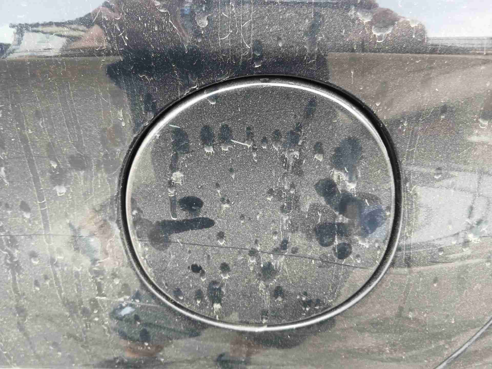 TAPA EXTERIOR COMBUSTIBLE