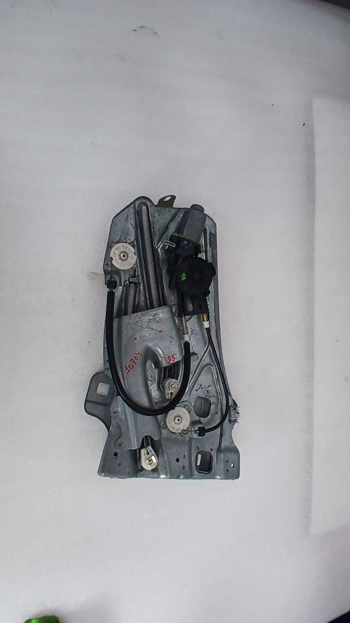 MOTOR ELEVALUNAS TRASERO DERECHO