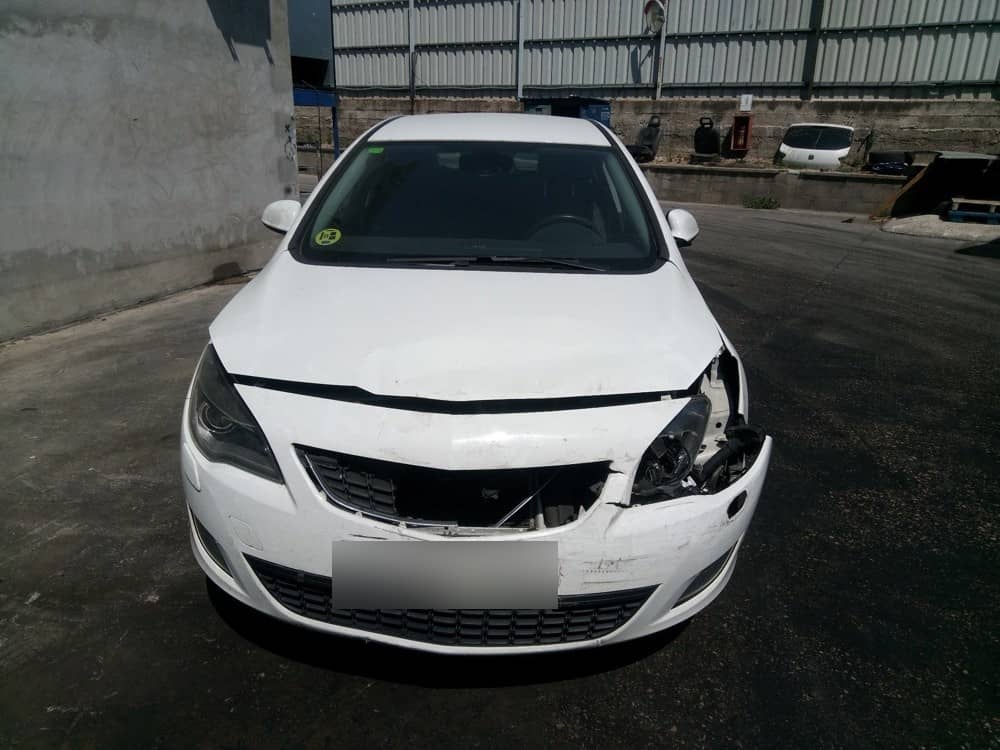 Opel Astra J Berlina 5p (12.2009->)