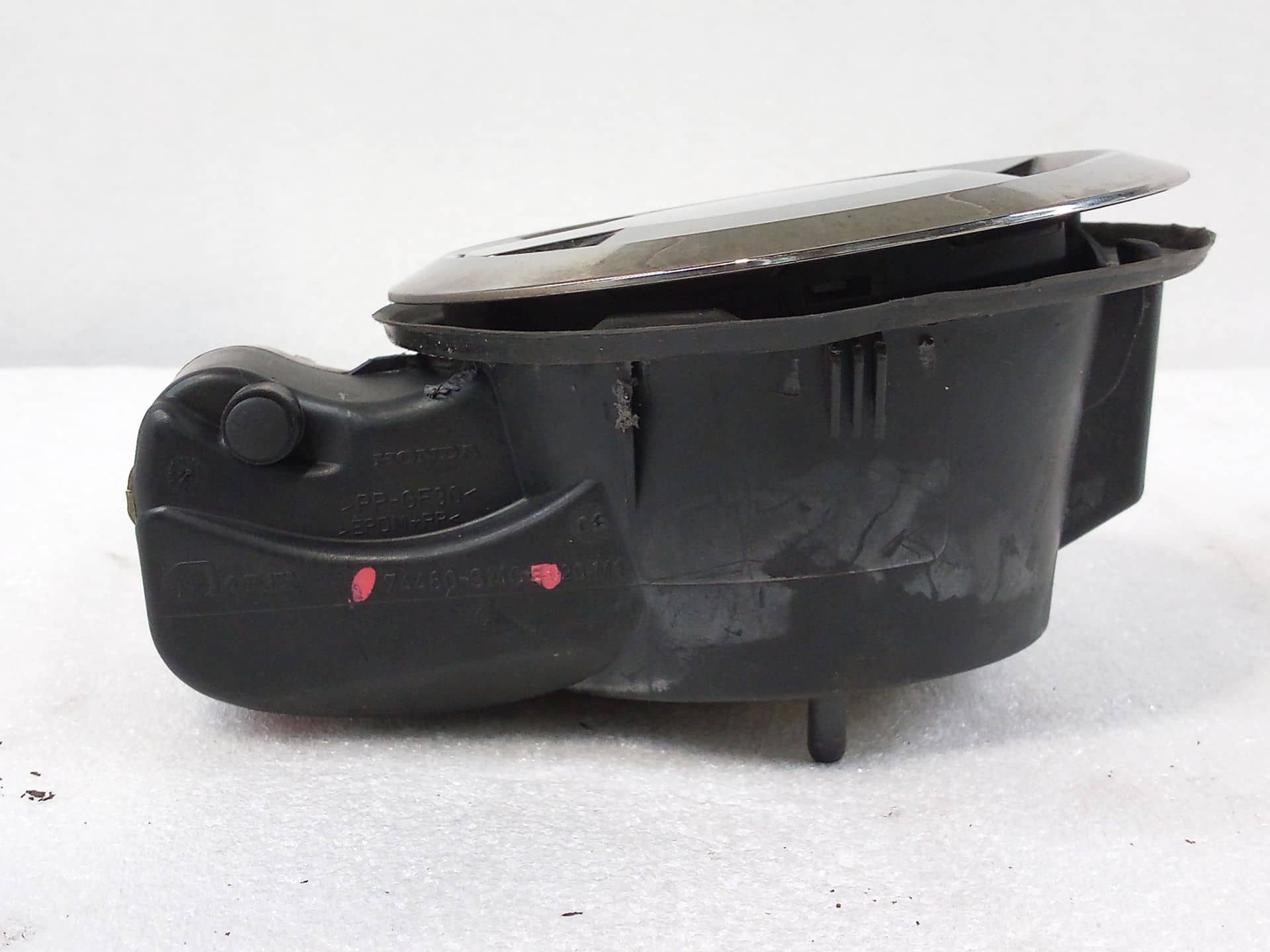 TAPA EXTERIOR COMBUSTIBLE
