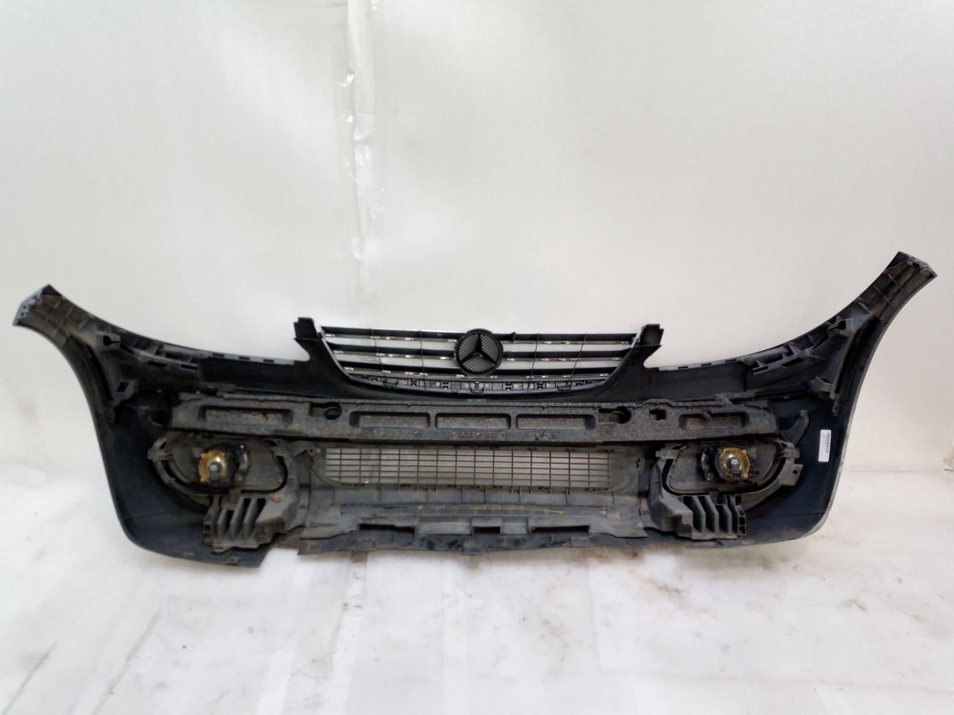 PARAGOLPES DELANTERO